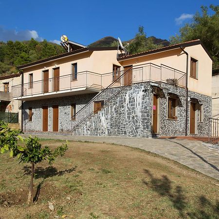 Turismo Rurale Il Sole Villa Sant'Angelo di Brolo Eksteriør bilde