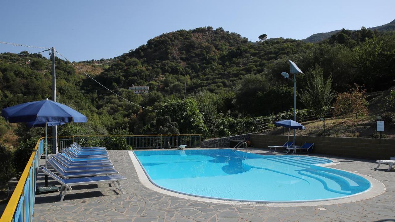 Turismo Rurale Il Sole Villa Sant'Angelo di Brolo Eksteriør bilde