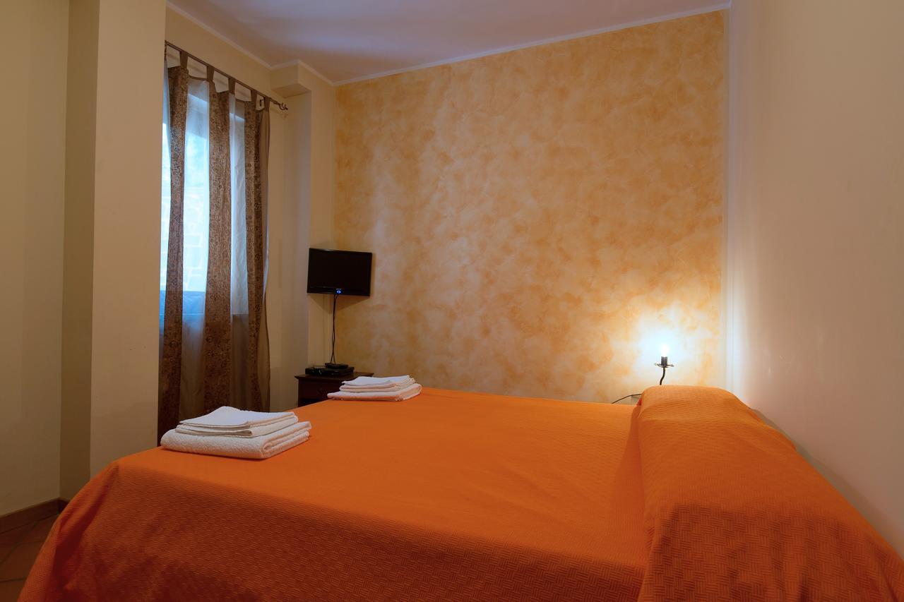 Turismo Rurale Il Sole Villa Sant'Angelo di Brolo Rom bilde