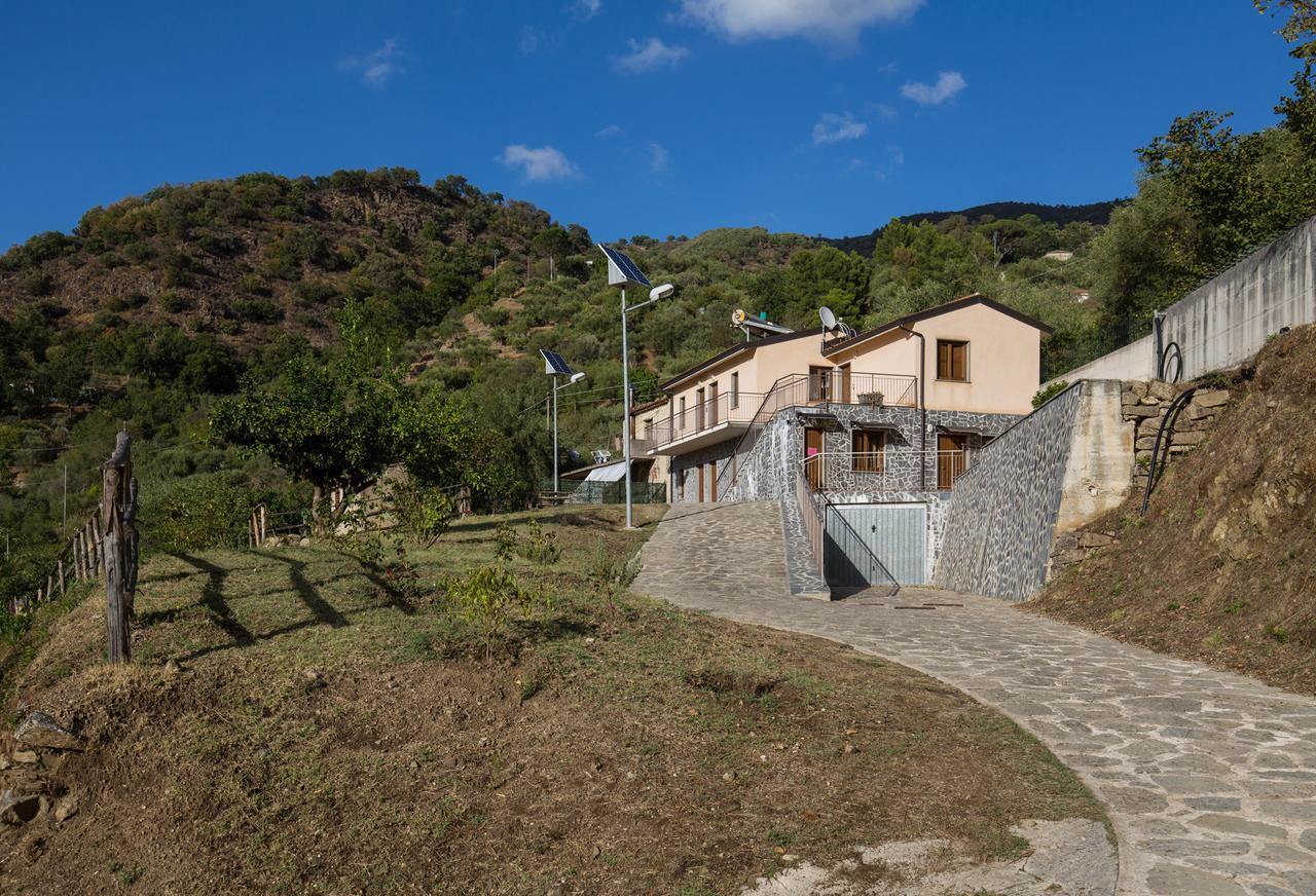 Turismo Rurale Il Sole Villa Sant'Angelo di Brolo Eksteriør bilde